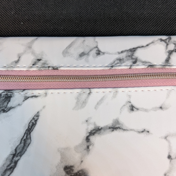 Ipsy cosmetic bag - Picture 4 of 7